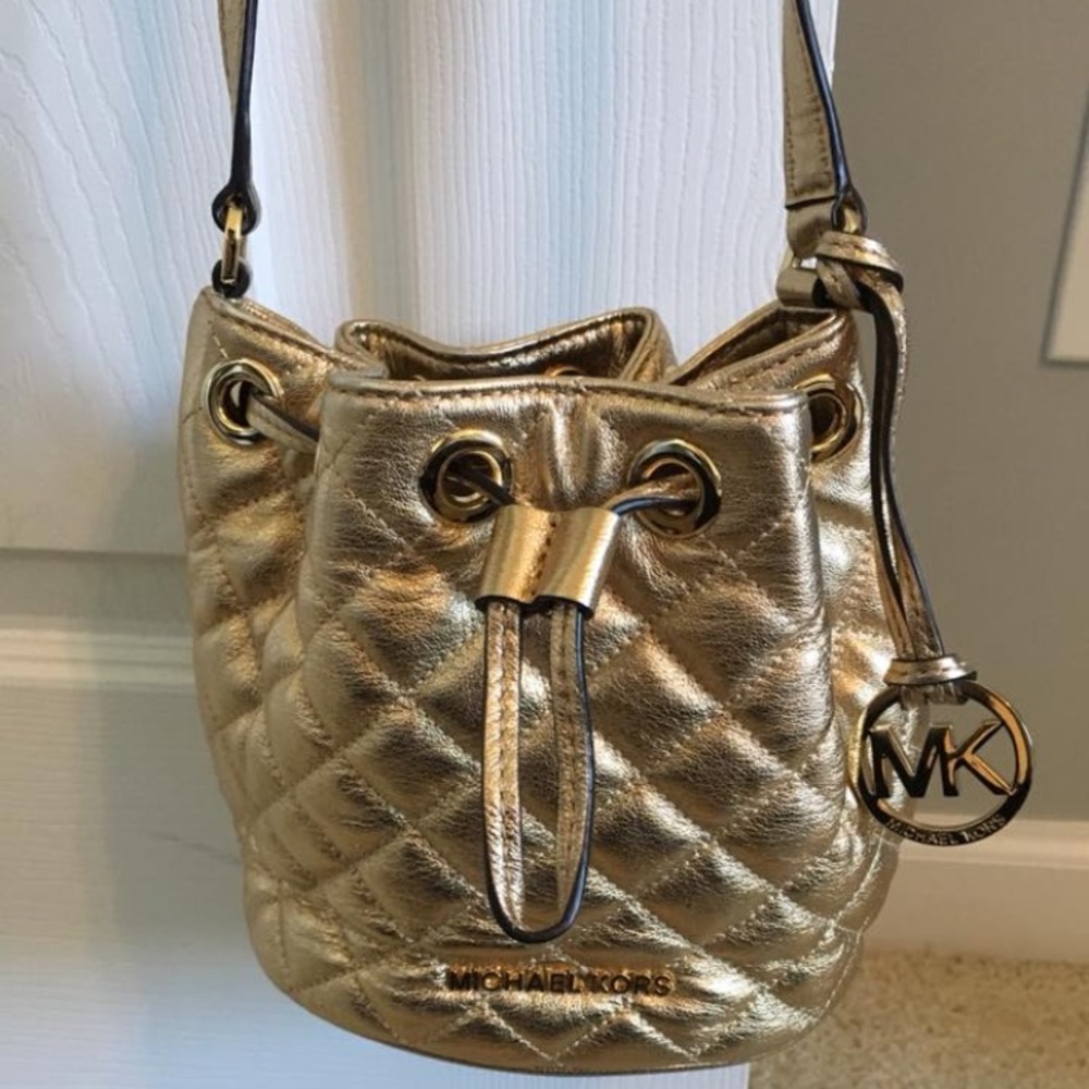 Michael Kors AUTHENTIC crossbody bucket gold bag